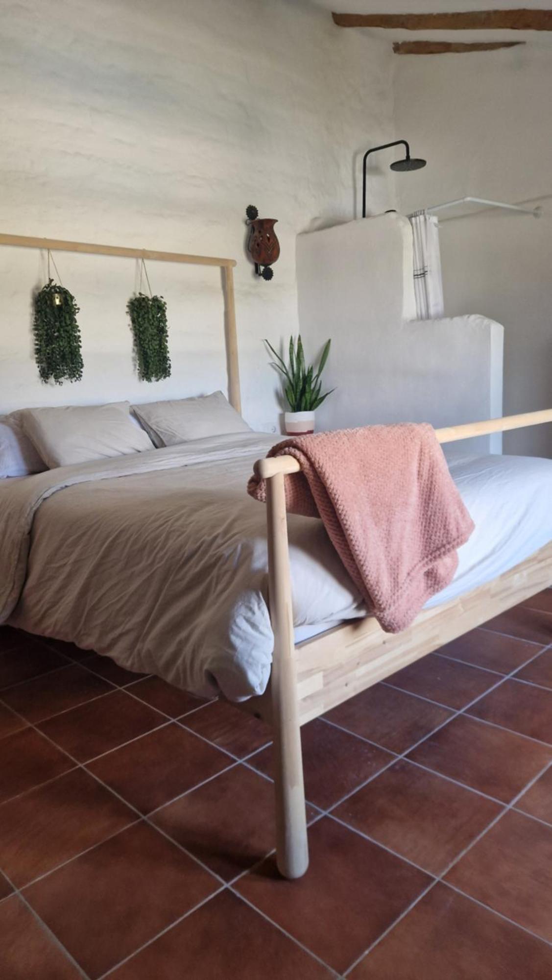 Casa De La Familia - *